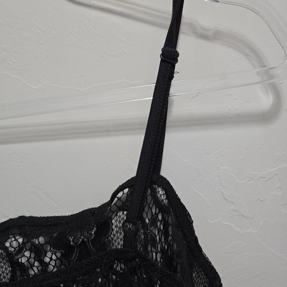 Out From Under Urban Outfitters Black Lace Sheer Crop Cami Tank Top Size S Goth - Picture 6 of 7